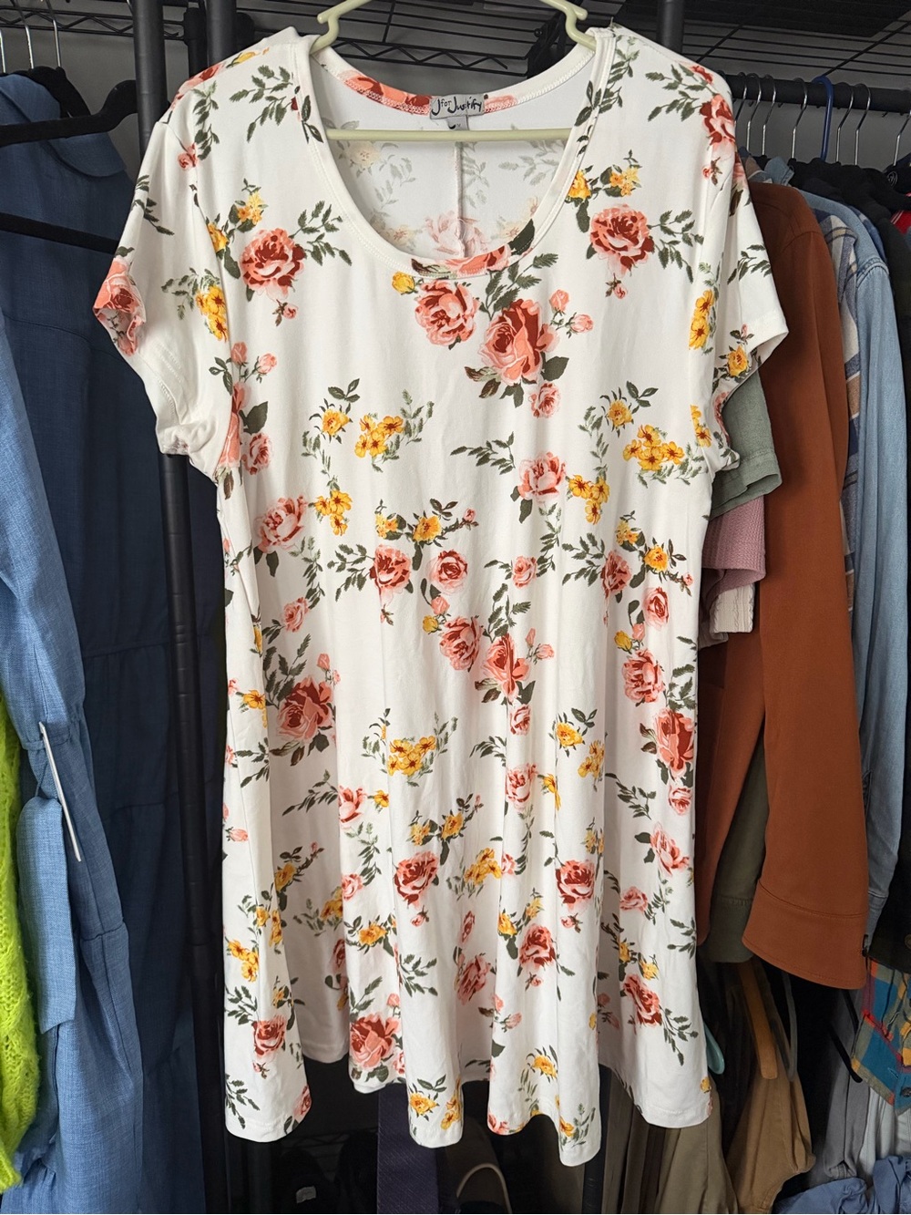 J for Justify White Floral Scoop Neck Top with Pink and Yellow Roses